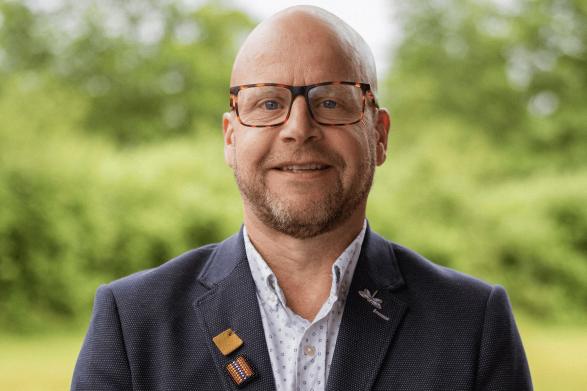 Headshot of Peter Lang