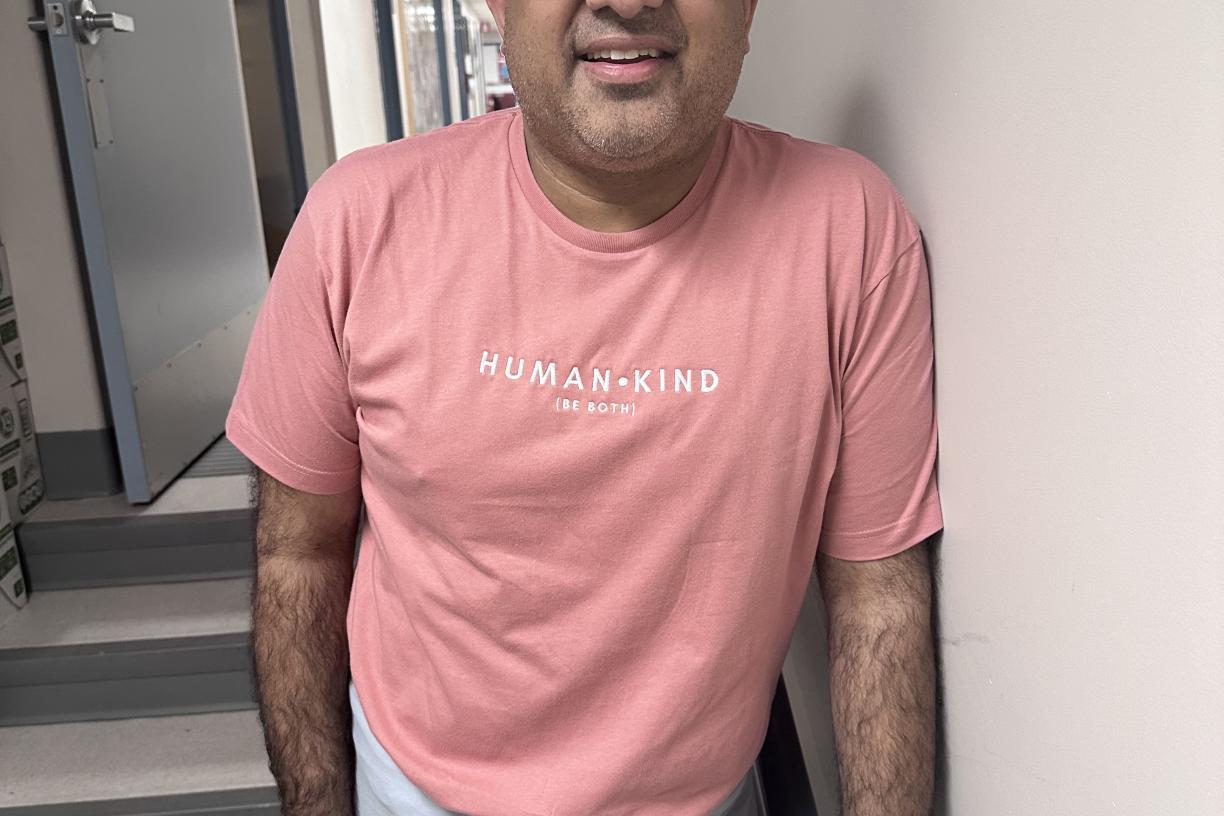 dr_ahmer_pink_shirt_day.jpg